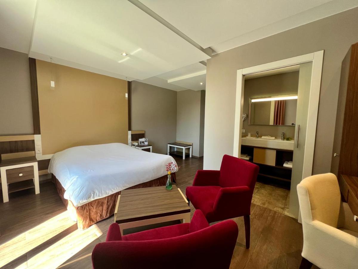 Hotel Les Bergeronnettes Champagneux エクステリア 写真