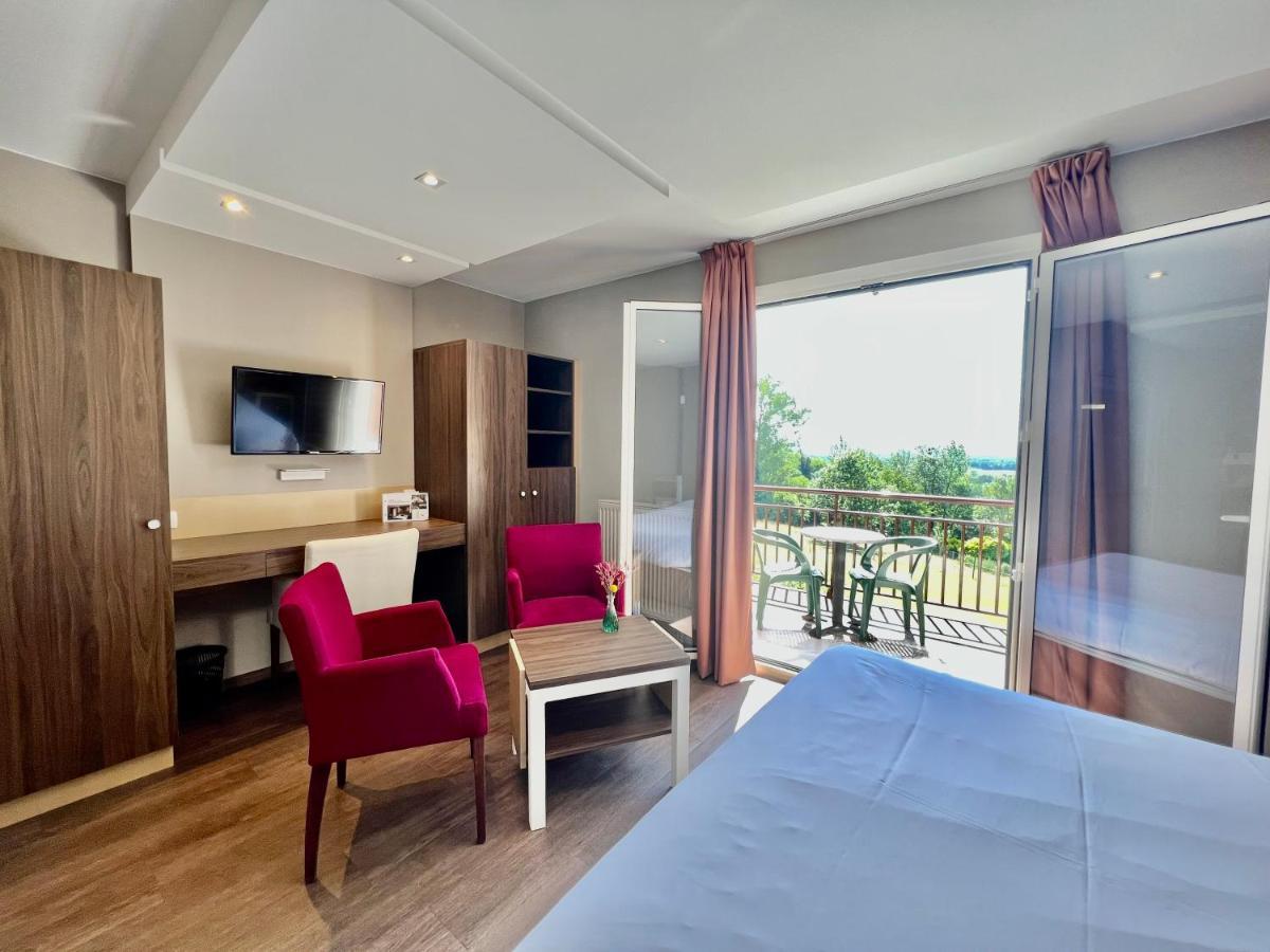 Hotel Les Bergeronnettes Champagneux エクステリア 写真