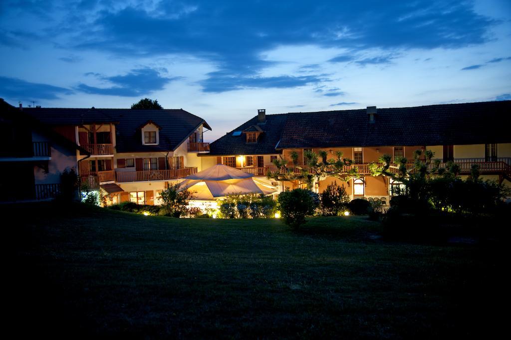 Hotel Les Bergeronnettes Champagneux エクステリア 写真